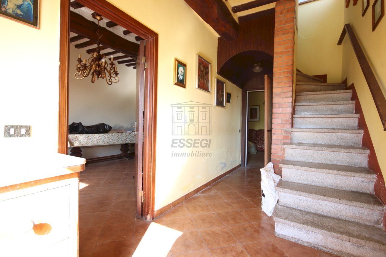 Porzione di casolare da ristrutturare, ampio giard - Terratetto - Terracielo Via per Carignano 218, Lucca - foto 1