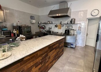 PHOTO-2026-03-11-09-26-21.jpg - Locale Commerciale Via di Ripoli, Firenze - foto 5