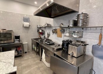 PHOTO-2026-03-11-09-26-2114.jpg - Locale Commerciale Via di Ripoli, Firenze - foto 9