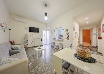 22.jpg - Three-room apartment Via A. Gramsci, Mentana - photo 1