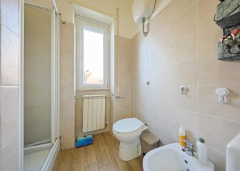 16.jpg - Three-room apartment Via A. Gramsci, Mentana - photo 27