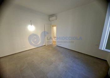 camera grande6.jpg - Trilocale SPORT, Bologna (zona Barca) - foto 16