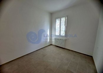 cameretta.jpg - Trilocale SPORT, Bologna (zona Barca) - foto 17