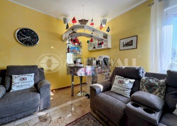 6.JPG - Four-room apartment Via Camillo Benso Conte di Cavour 1, Fontanafredda - photo 6