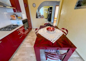 11.JPG - Four-room apartment Via Camillo Benso Conte di Cavour 1, Fontanafredda - photo 11