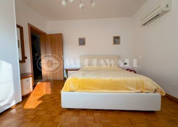 23.JPG - Four-room apartment Via Camillo Benso Conte di Cavour 1, Fontanafredda - photo 23