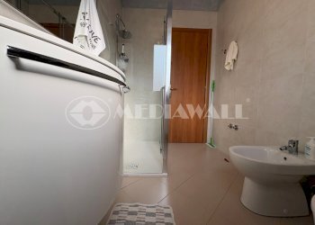 27.JPG - Four-room apartment Via Camillo Benso Conte di Cavour 1, Fontanafredda - photo 27