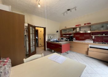 IMG_3231.JPG - Quadrilocale Reggio nell'Emilia - foto 1