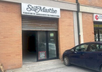 cec9.jpg - Locale Commerciale Via Conca, Ancona - foto 9