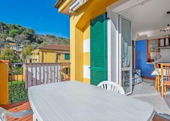 1.jpg - Trilocale Via Pairola 44, San Bartolomeo al Mare - foto 2