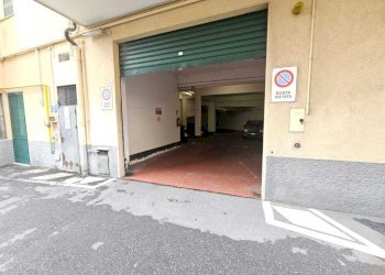 POSTO AUTO E POSTI MOTO (9).jpeg - Box Via Maurizio Sacchi 12, Genova (zona San Martino) - foto 7