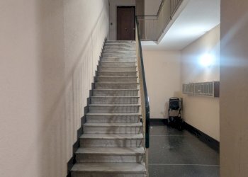 interno palazzo - Appartamento Salita Brasile 13, Genova (zona Bolzaneto) - foto 4