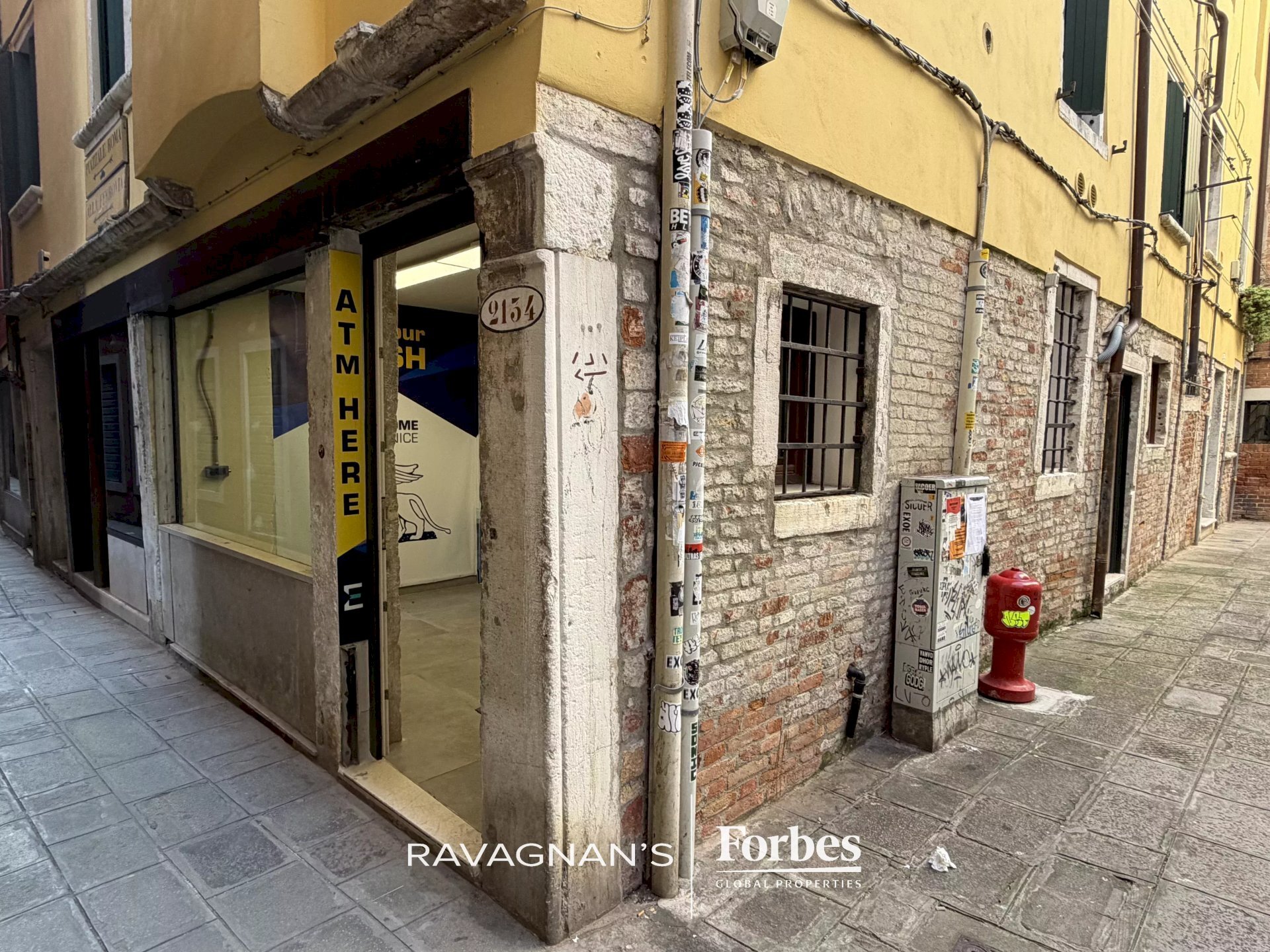 Shop Sestiere Santa Croce, Venezia (neighborhood Santa Croce) - photo 2