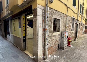 Negozio Sestiere Santa Croce, Venezia (zona Santa Croce) - foto 2