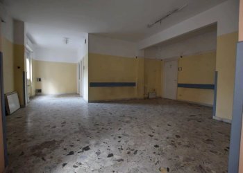 Magazzino Via Piacenza, Genova (zona Molassana) - foto 27