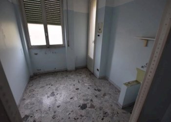 Magazzino Via Piacenza, Genova (zona Molassana) - foto 41