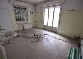 Magazzino Via Piacenza, Genova (zona Molassana) - foto 50