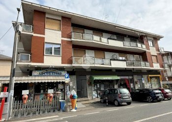 Three-room apartment Via Giacomo Matteotti, Lanzo Torinese - photo 1