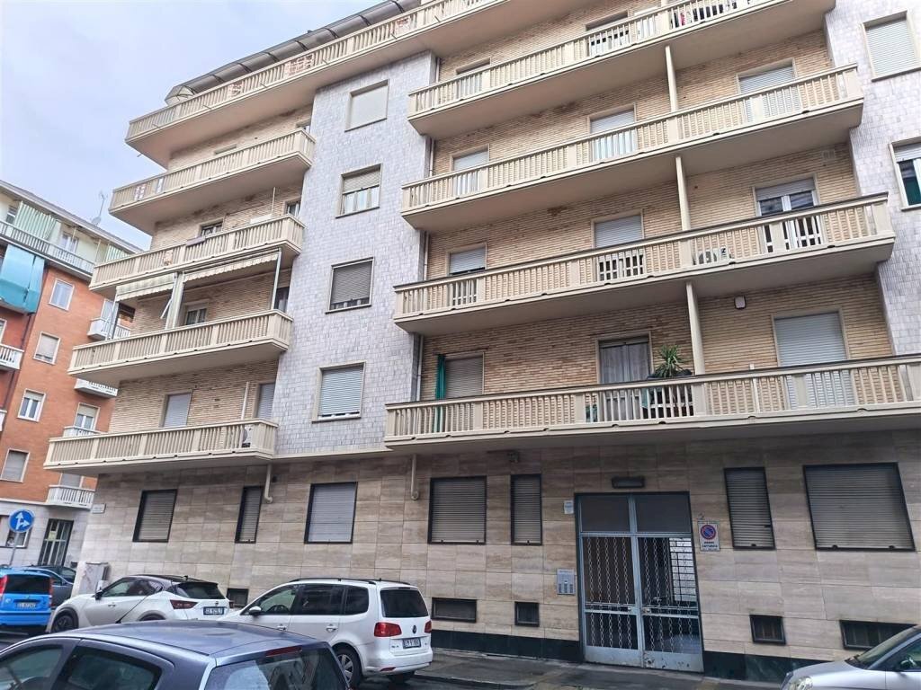 Two-room apartment Torino (neighborhood Borgo Vittoria) - photo 2