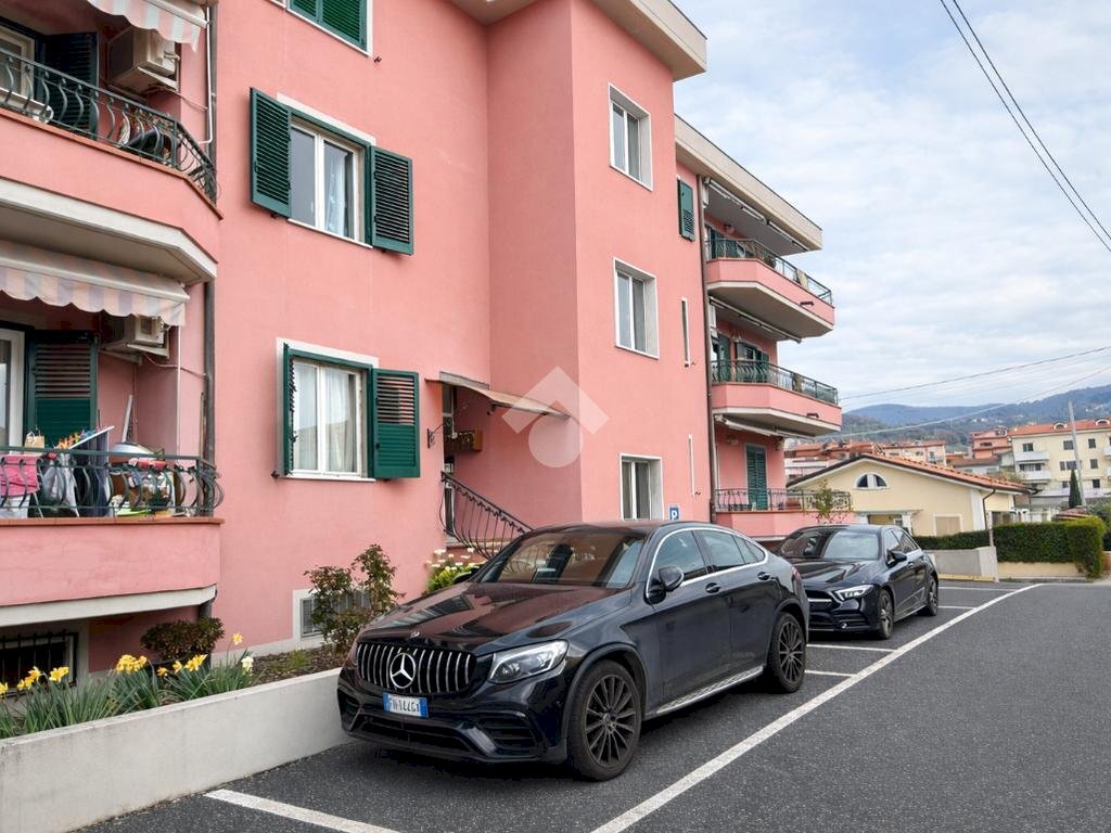 Three-room apartment Via Cisa Sud, Santo Stefano di Magra - photo 2