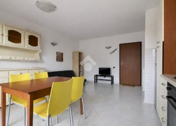 Three-room apartment Via Cisa Sud, Santo Stefano di Magra - photo 8