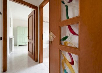 Three-room apartment Via Cisa Sud, Santo Stefano di Magra - photo 11