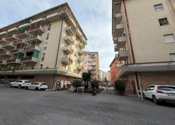 Posto Auto Via Chiaravagna, Genova (zona Sestri Ponente) - foto 1