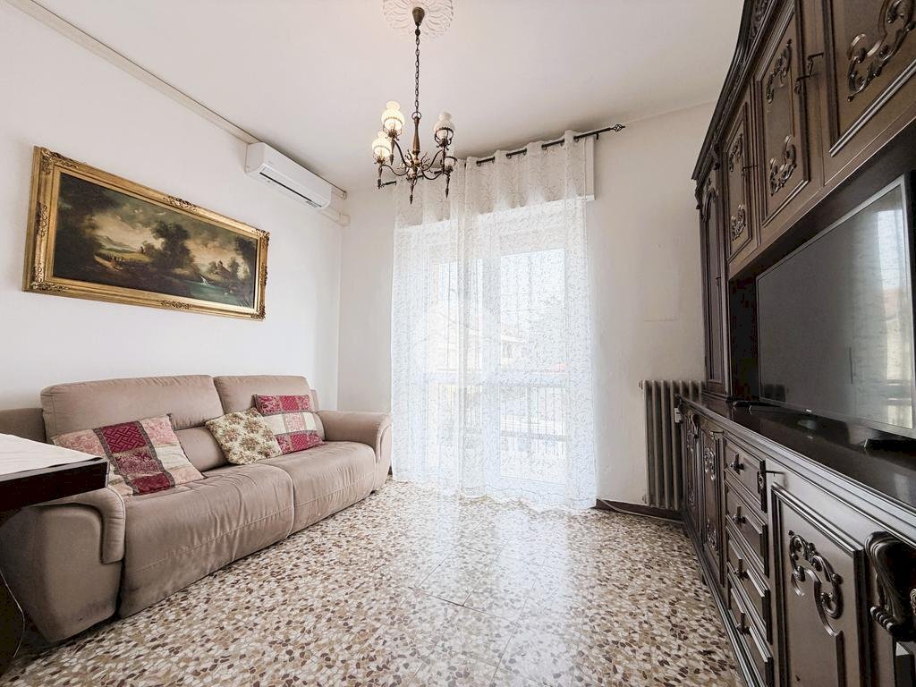 Three-room apartment Via Silvio Pellico, Corbetta - photo 1