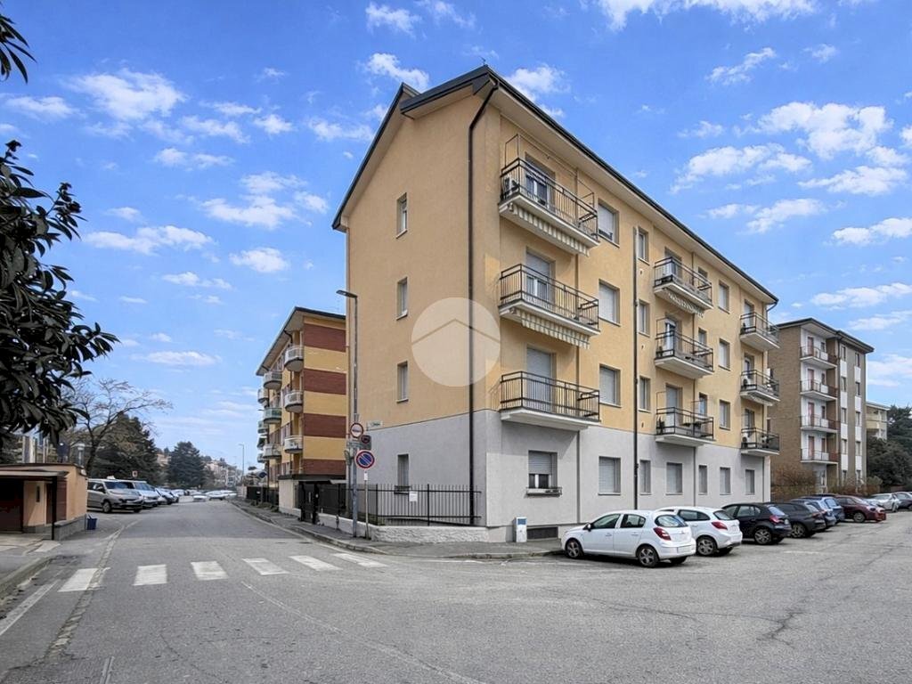 Three-room apartment Via Silvio Pellico, Corbetta - photo 2