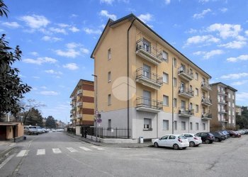 Three-room apartment Via Silvio Pellico, Corbetta - photo 2