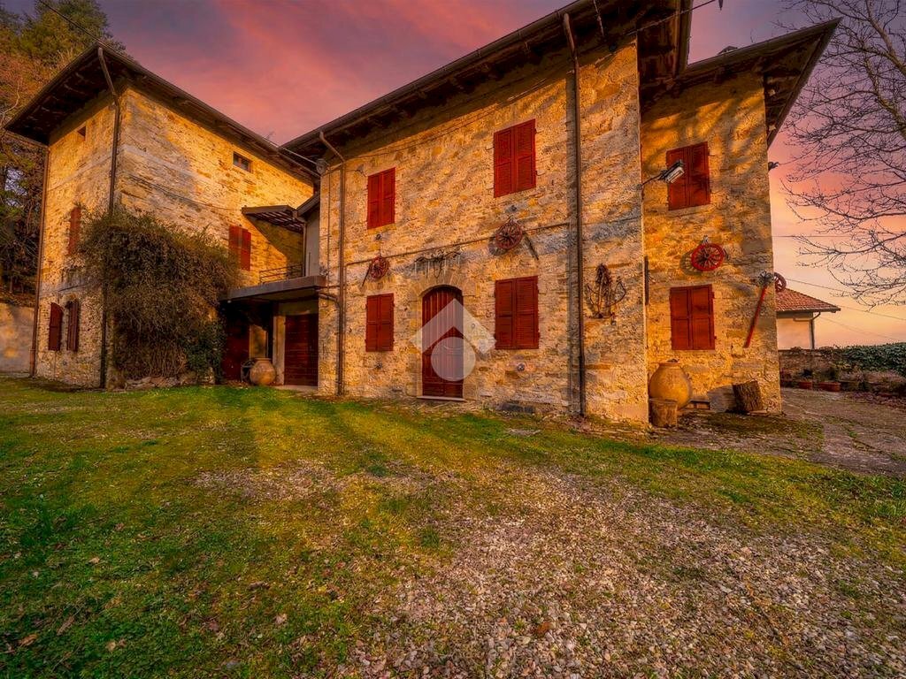 Rustico Str. Beato Cardinal Ferrari, Palanzano - foto 1