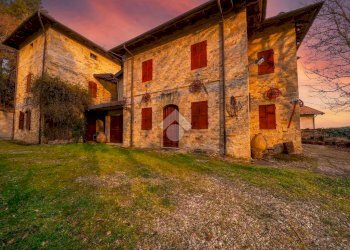 Rustico Str. Beato Cardinal Ferrari, Palanzano - foto 1