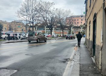 Shop via canevari, Genova (neighborhood Marassi) - photo 16