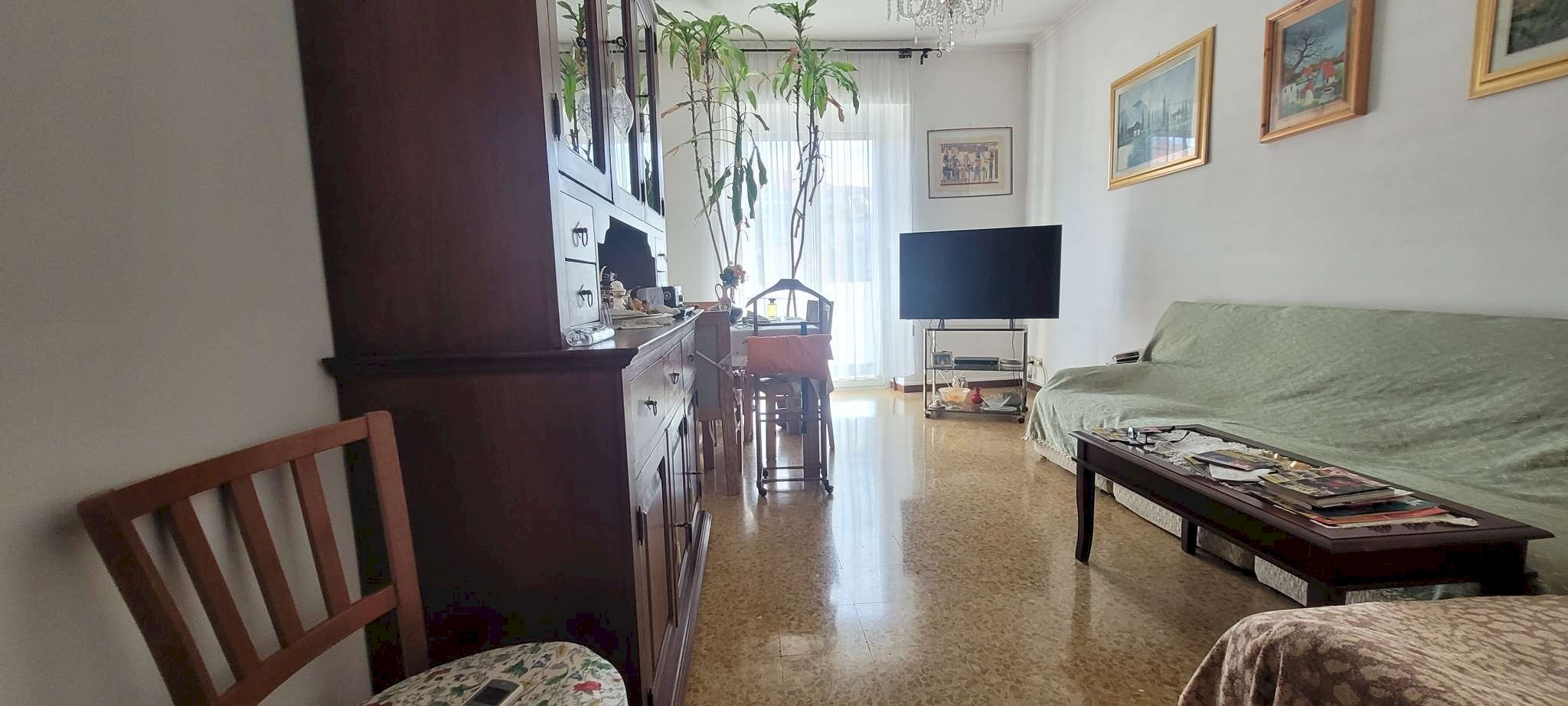 Two-room apartment via Dei Tulipani, Milano (neighborhood Giambellino) - photo 1