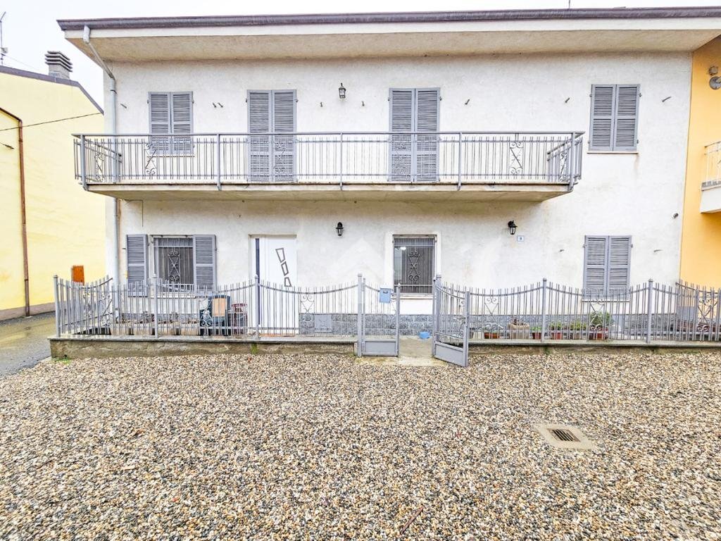 Semi-detached house Vicolo Monzambano, Frugarolo - photo 1