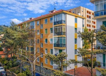 Quadrilocale Via Vecchia Piemonte, Imperia - foto 1