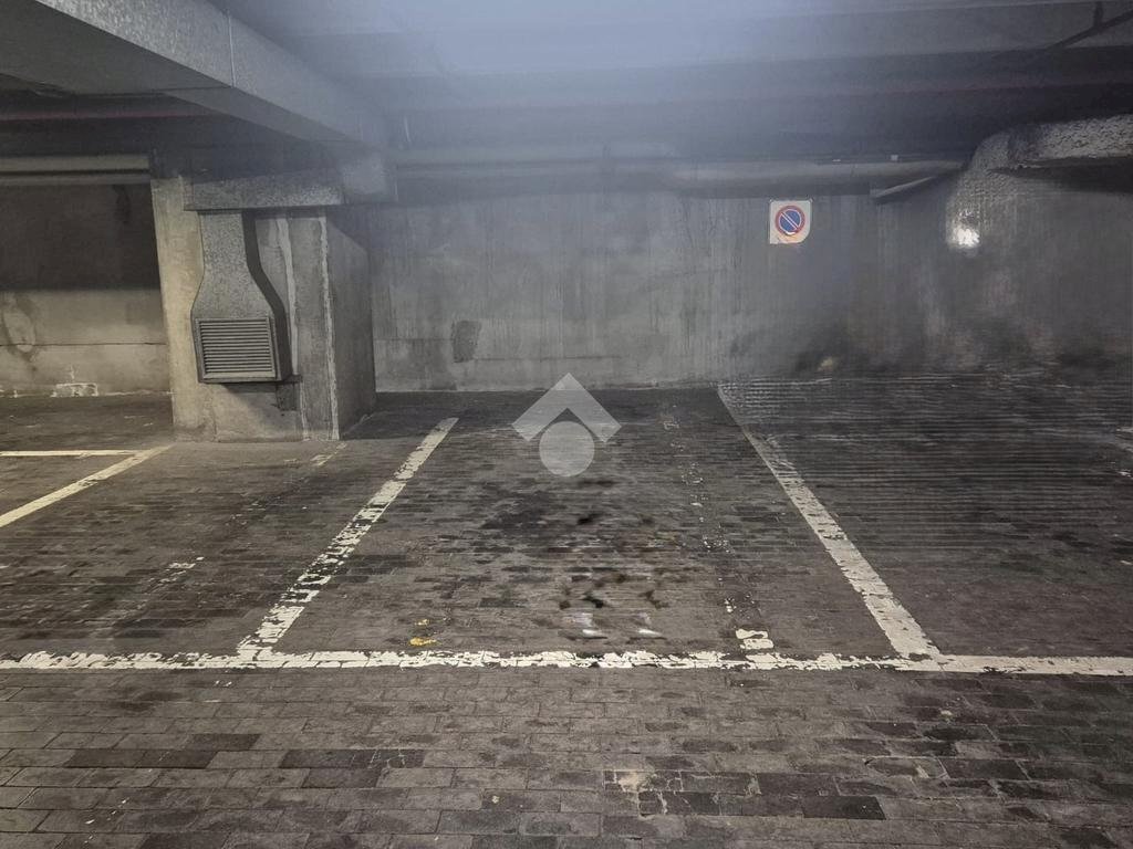 Posto Auto via fieschi, Genova (zona Carignano) - foto 1