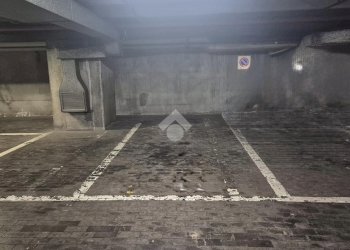 Posto Auto via fieschi, Genova (zona Carignano) - foto 1