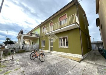 Appartamento Via Ciceruacchio, Ravenna (zona Casal Borsetti) - foto 1