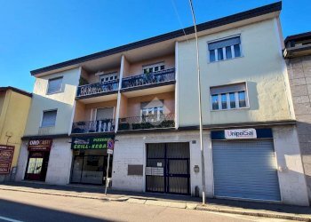 Two-room apartment Via Sant'Ambrogio, Parabiago - photo 1