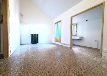 Two-room apartment Via Sant'Ambrogio, Parabiago - photo 4