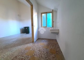 Two-room apartment Via Sant'Ambrogio, Parabiago - photo 9