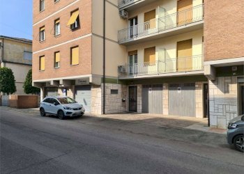 Quadrilocale Modena (zona Circoscrizione 1) - foto 41