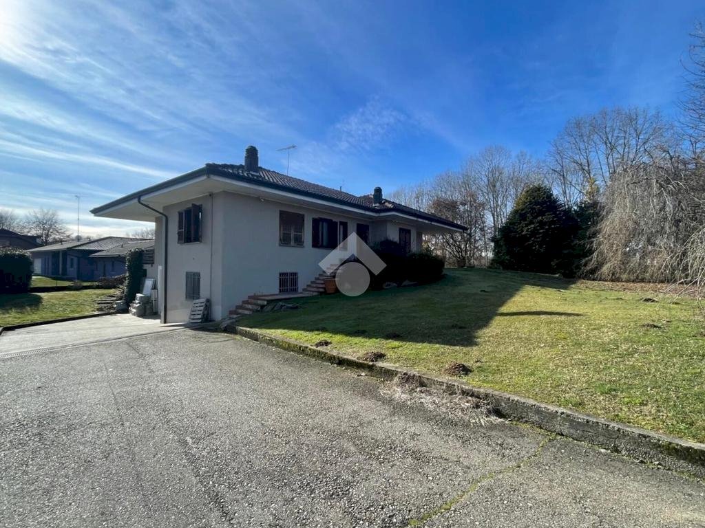 Villa Via Divisione Garibaldi, Briga Novarese - foto 1