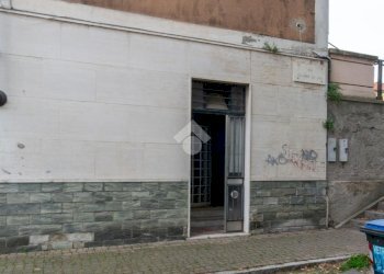 Magazzino Via Giovanni Celoria, Casale Monferrato - foto 1