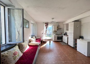 Four-room apartment Via Ponte Baccioni, Cicagna - photo 1
