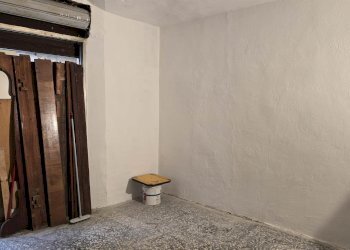 Shop Via San Martino 36, Modena (neighborhood Circoscrizione 1) - photo 7