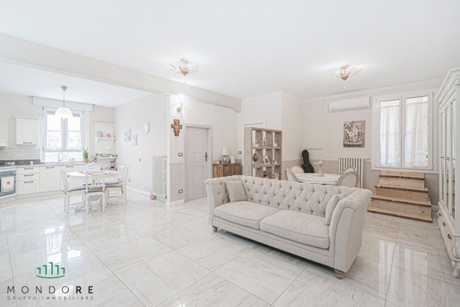 Three-room apartment Via Porrettana, Casalecchio di Reno - photo 1