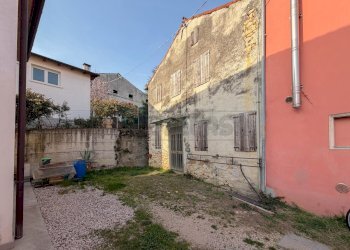 corte comune - Rustico Via Vicolo Castello, Monteviale - foto 8