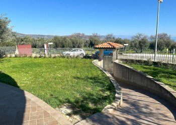 ef0b0a00-10f5-410b-8160-e57dc0c7a55b.jpg - Villa via della pace  1, Soverato - foto 2